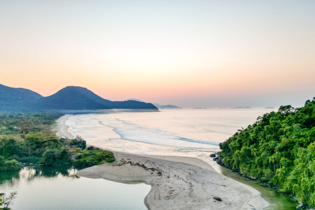 Destinos Velinn Hotéis e Pousadas - Ubatuba - Praia de Itamambuca