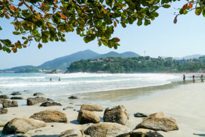 Guia completo de Ubatuba: praias, passeios e onde se hospedar - Destinos Velinn Hotéis e Pousadas (Foto: Praia do Tenório)