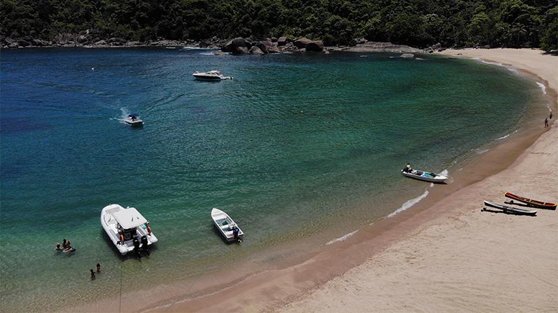 3 praias que voce precisa conhecer em Ilhabela