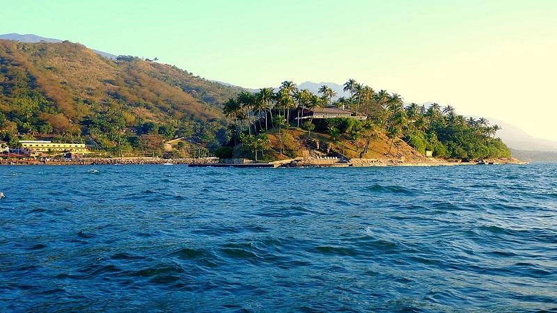 Conheca a Ilha das Cabras em Ilhabela