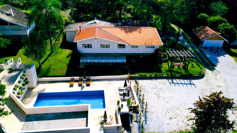 Descubra a beleza da Praia de Santa Tereza em Ilhabela