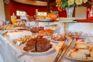 Café da Manhã no Velinn Recanto das Hortências Hotel em Monte Verde