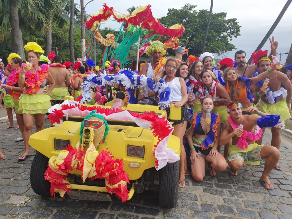 Banho da Dorotéia no Carnaval de Ilhabela (Foto: Divulgação / PMI)