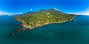 Guia completo de Ilhabela: quando ir, o que fazer e onde se hospedar com conforto (Foto: panorama sul de Ilhabela / Marcos Cará)
