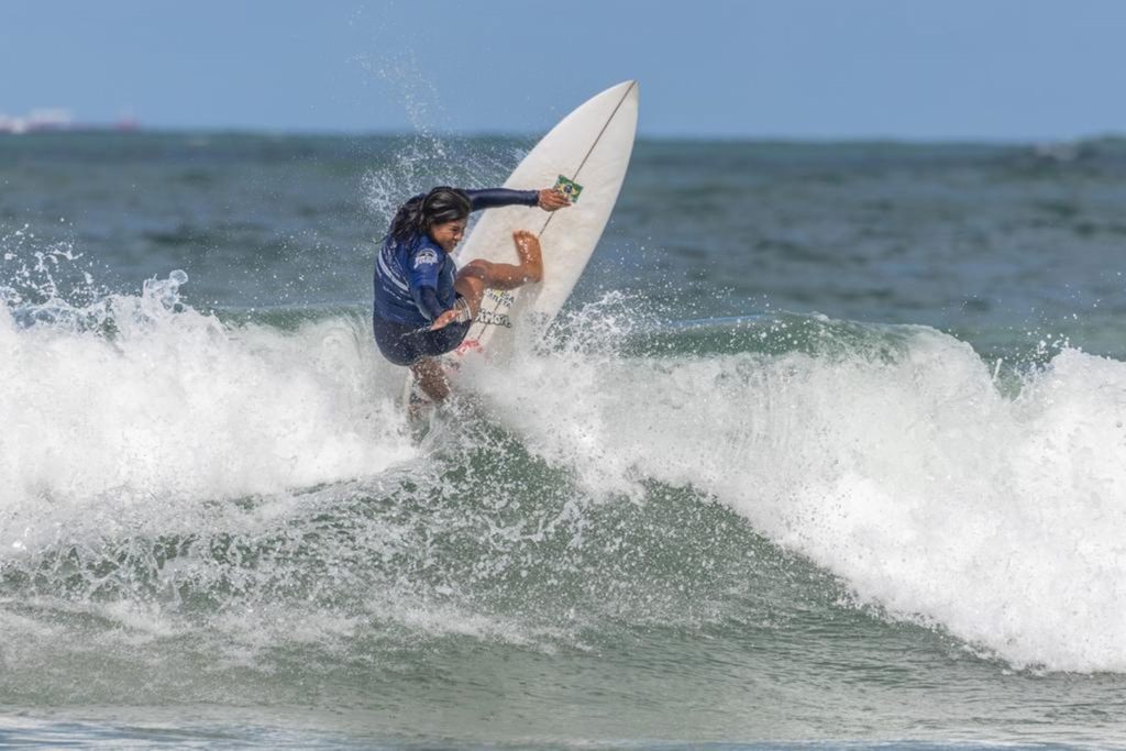 Juliana dos Santos (Foto: Fabriciano Jr / Surf Brasil)