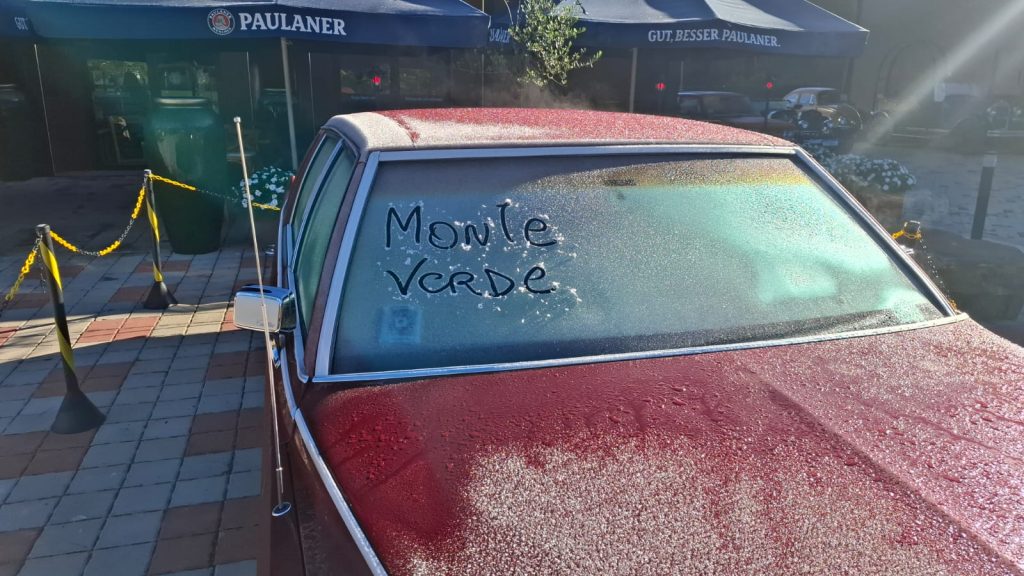 Primeira onda de frio do ano trouxe geada para destinos de serra como Monte Verde e Campos do Jordão. Chegou a hora de planejar sua escapada romântica para as montanhas!