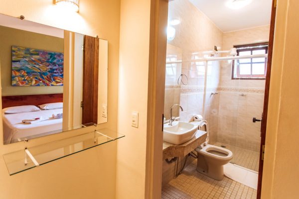 Bathroom 2 Superior Room Velinn Pousada Villa Caicara