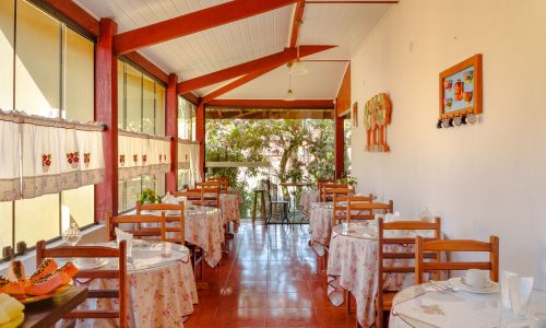 Velinn_ Pousada_Recanto_da_ Natureza_Monte_CafeDaManha-43