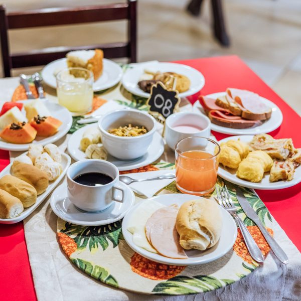 Velinn_Pousada_Casa_de_Pedra_Ilhabela_Cafe_da_Manha-24