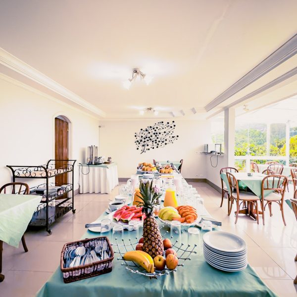 Velinn_Pousada_Cateau_do_Luar_Prime_Campos_do_Jordao_Cafe_da_Manha-10