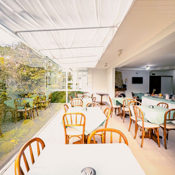 Velinn_Pousada_Cateau_do_Luar_Prime_Campos_do_Jordao_Cafe_da_Manha-7