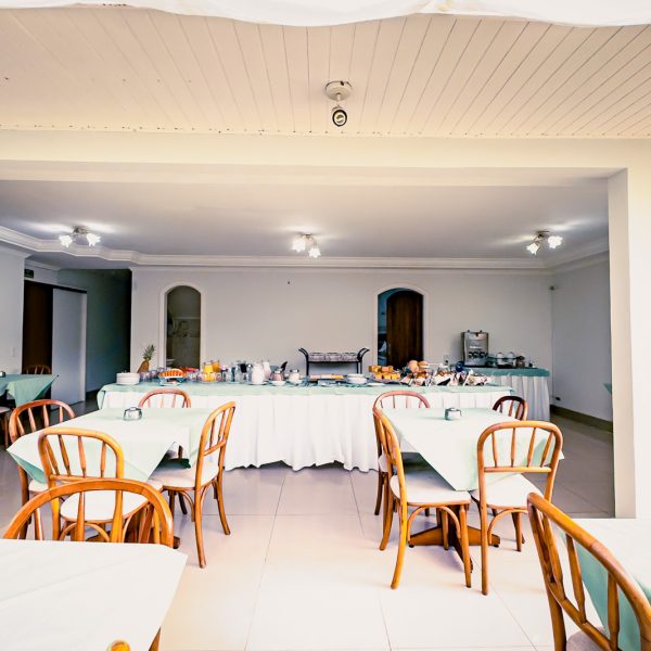 Velinn_Pousada_Cateau_do_Luar_Prime_Campos_do_Jordao_Cafe_da_Manha-8