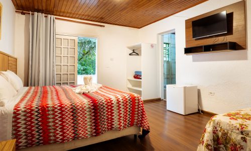 Velinn_Pousada_Flores_do_Capivari_Campos_do_Jordao_Quarto_Master_UH-405-2