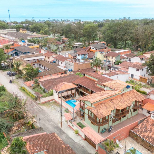 Velinn_Pousada_Kyrios_Maresias_Sao_Sebastiao_Propriedade_Vista_Aerea_Drone-5