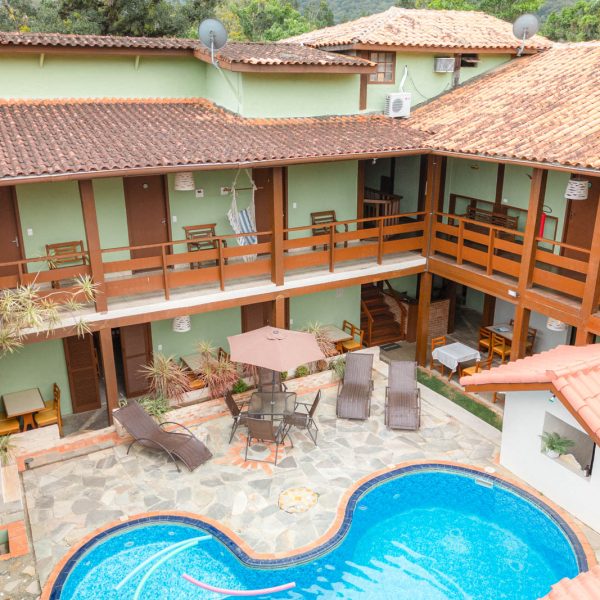 Velinn_Pousada_Kyrios_Maresias_Sao_Sebastiao_Propriedade_Vista_Aerea_Drone-8