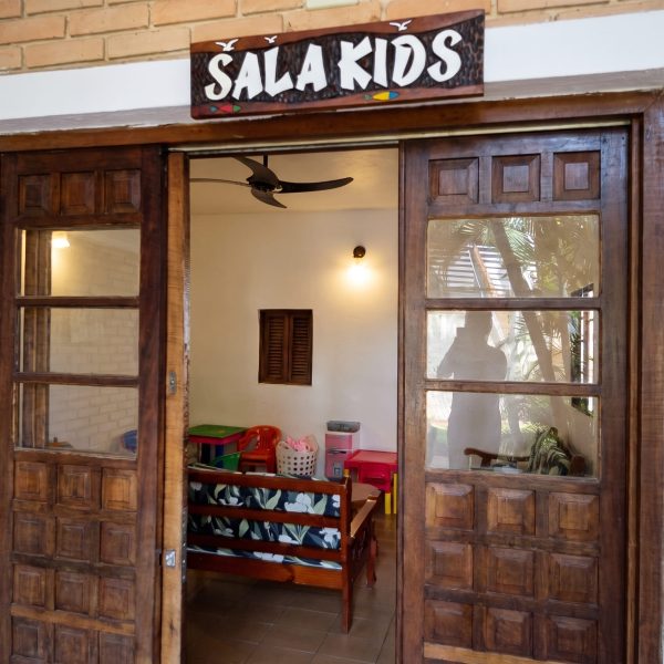 Velinn_Ubatuba_Tropical_sala_Kids